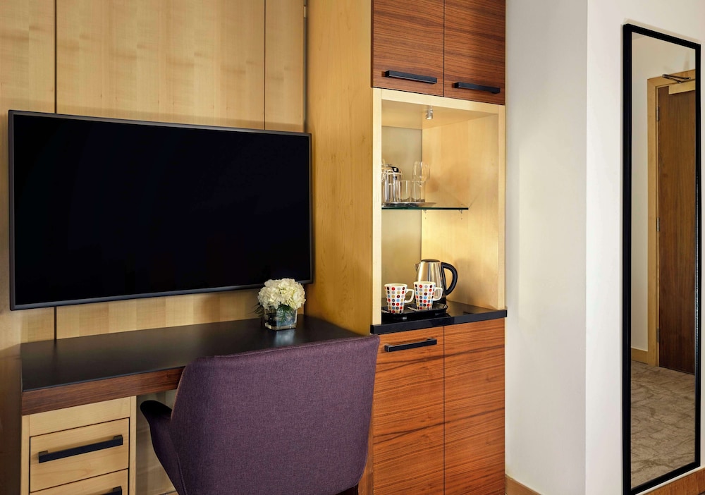 Habitación superior, 1 cama doble (London Eye View) del hotel Park Plaza County Hall London. Foto 2