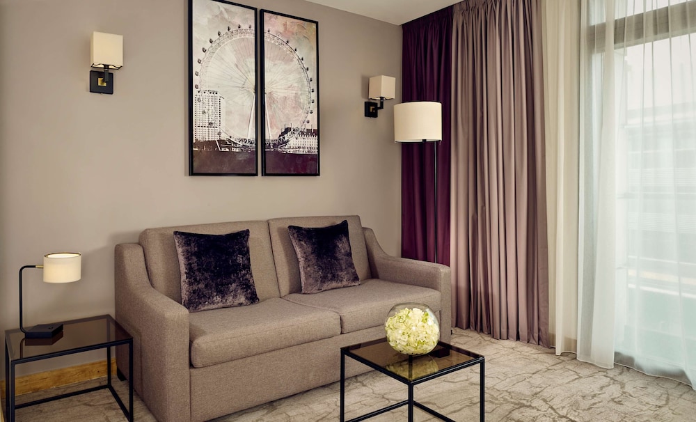 Suite junior, 1 cama doble (London Eye View) del hotel Park Plaza County Hall London. Foto 1