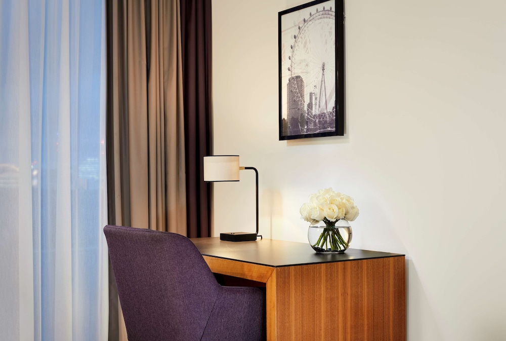 Suite junior, 1 cama doble (London Eye View) del hotel Park Plaza County Hall London. Foto 4