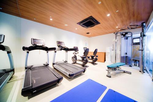Habitación Doble Estándar con acceso a la piscina y al centro de fitness - Planta Executive - 10ª planta - No fumadores del hotel Rihga Royal Kyoto. Foto 1
