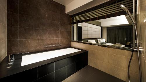 Suite Twin Room Premium Floor - Non - Smoking del hotel Rihga Royal Kyoto