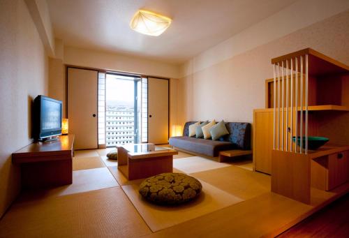 Suite Doble Tatami con acceso a la piscina y al centro de fitness - 2 camas - Planta Executive - No fumadores del hotel Rihga Royal Kyoto. Foto 2