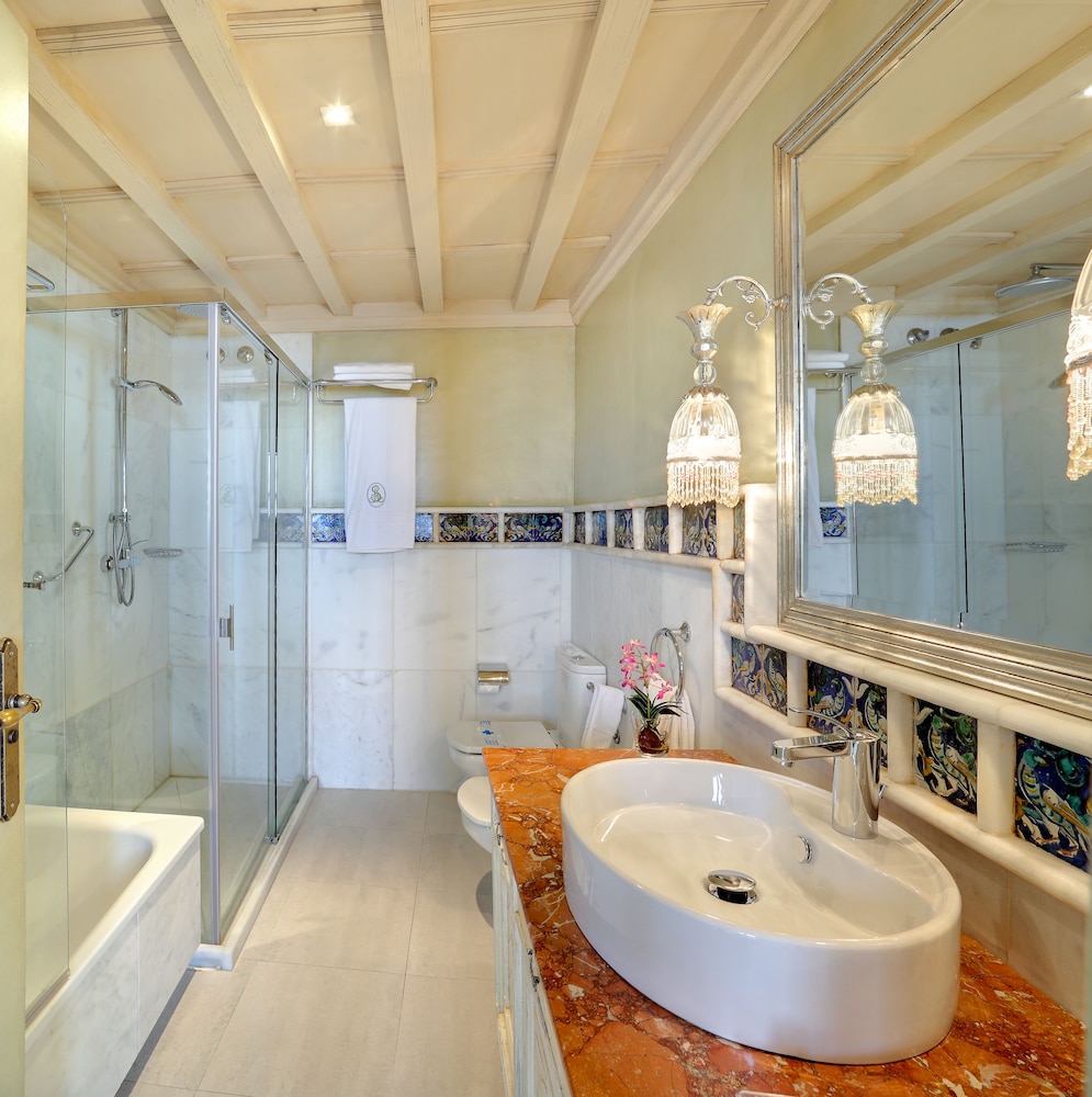 Habitación doble superior del hotel Sacristía De Santa Ana. Foto 3