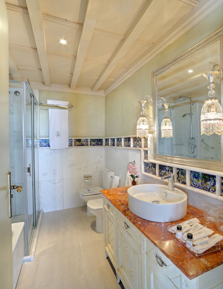 Suite junior del hotel Sacristía De Santa Ana. Foto 3