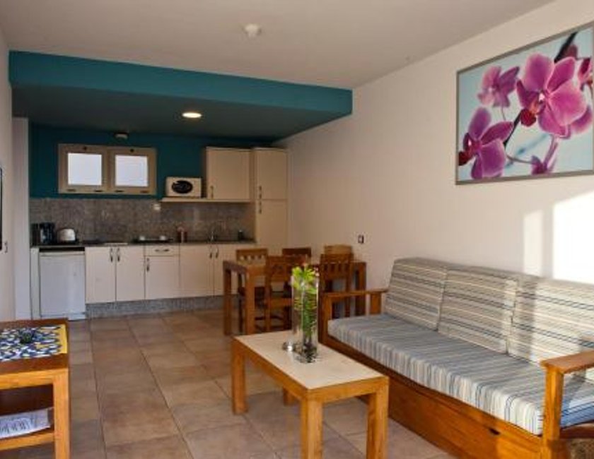 Apartamento 1 habitación Sofá Cama incluido 2 Camas individuales kitchenette del hotel Terraza Amadores. Foto 4