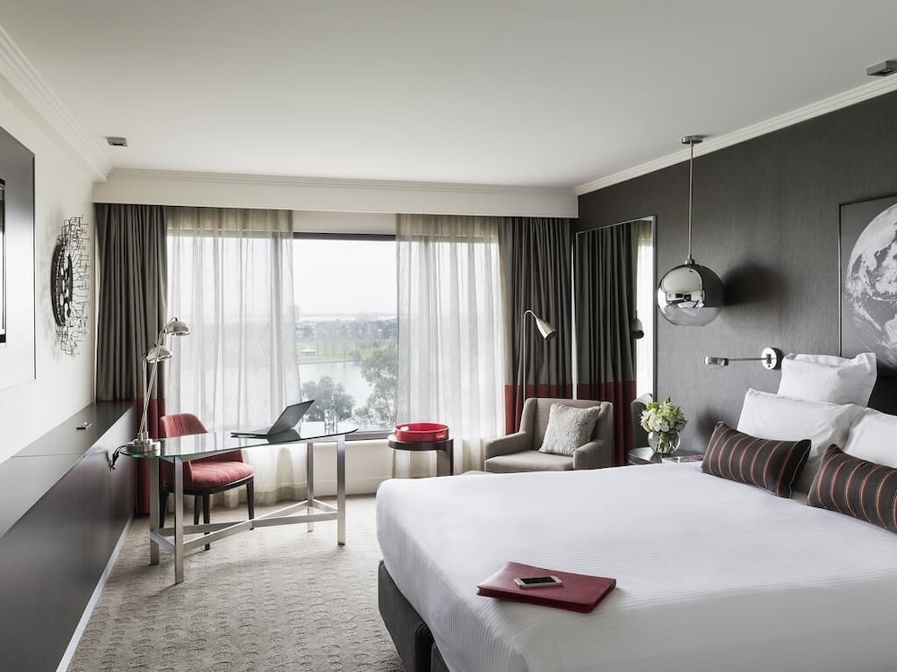 HABITACIÓN SUPERIOR, 1 Cama King Size o 2 Camas Individuales, Vistas al Lago del hotel Pullman Melbourne Albert Park. Foto 6