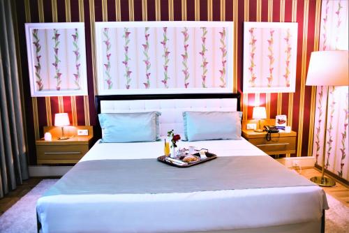 Suite Executive del hotel Tirana International and Conference Centre. Foto 9