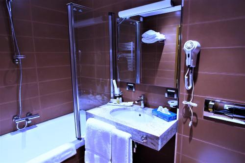 Suite Executive del hotel Tirana International and Conference Centre. Foto 17