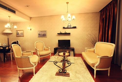 Suite Executive del hotel Tirana International and Conference Centre. Foto 19