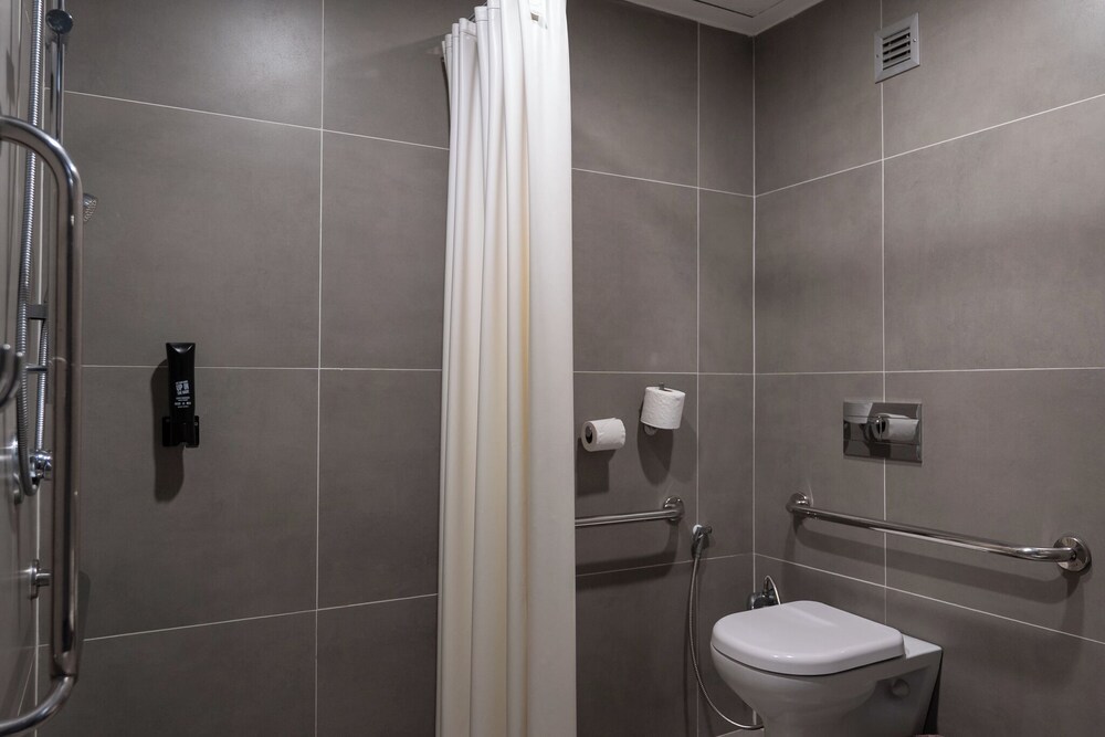 Habitación estándar, 1 cama doble, accesible para personas con discapacidad del hotel Ibis Sorocaba. Foto 9