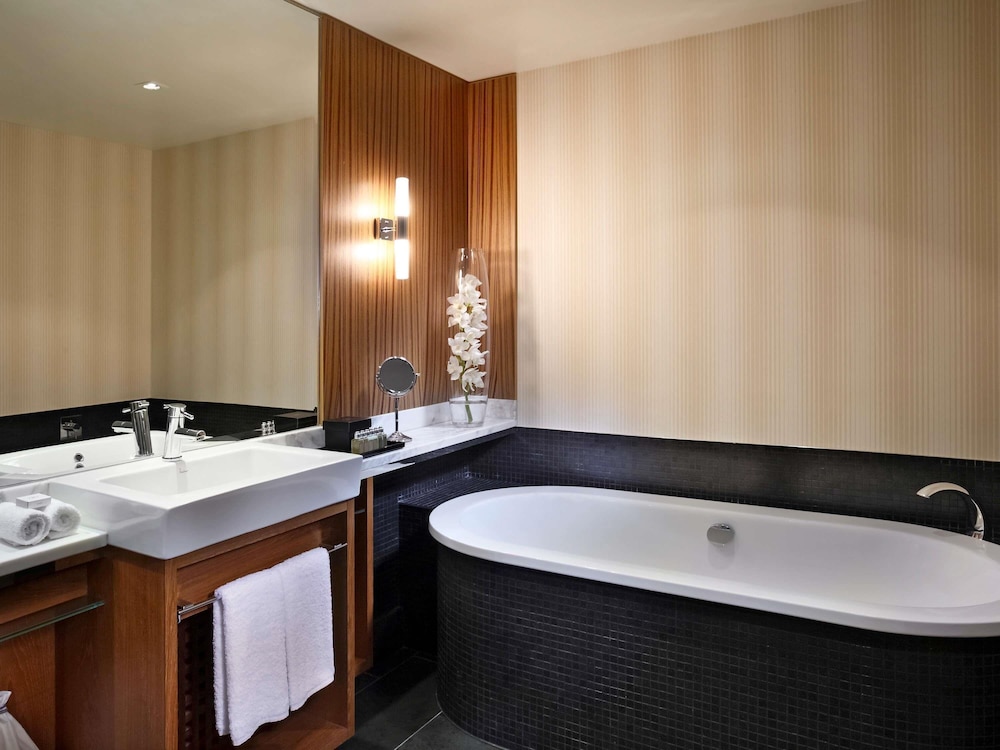 HABITACIÓN SUPERIOR, 1 Cama King del hotel Sofitel Auckland Viaduct Harbour. Foto 2