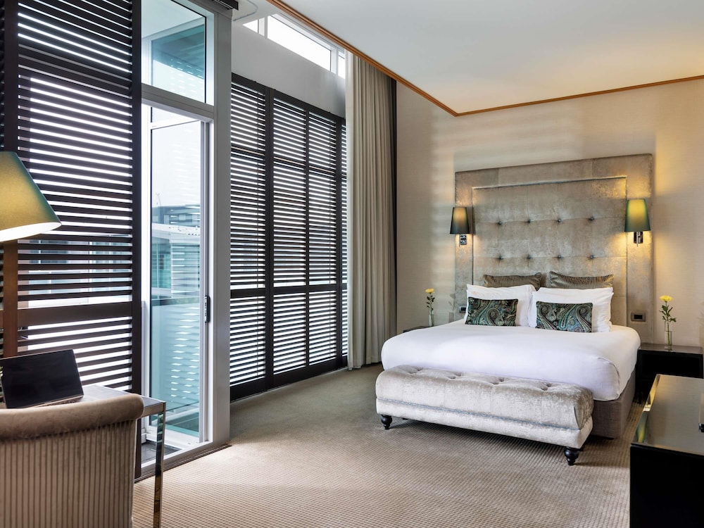 Habitación de Lujo con Vistas al Atrio, 1 Cama King del hotel Sofitel Auckland Viaduct Harbour