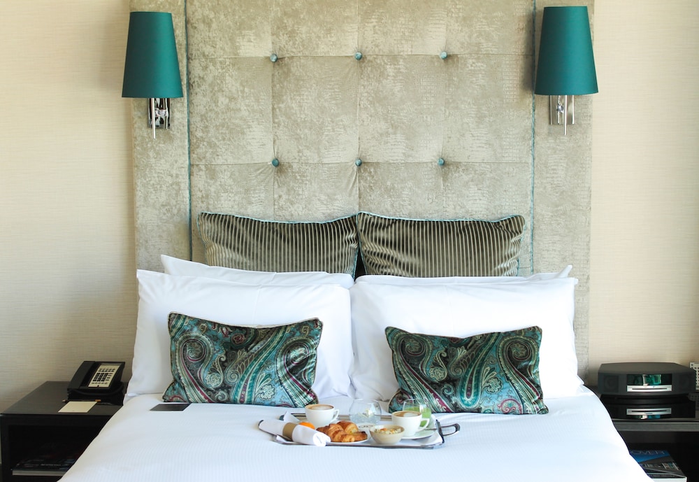 SUITE DELUXE, Acceso Club Millésime, 1 Cama King del hotel Sofitel Auckland Viaduct Harbour. Foto 2