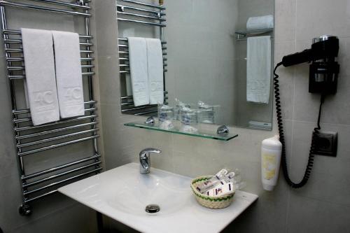 Habitación Doble del hotel 4C Bravo Murillo. Foto 1