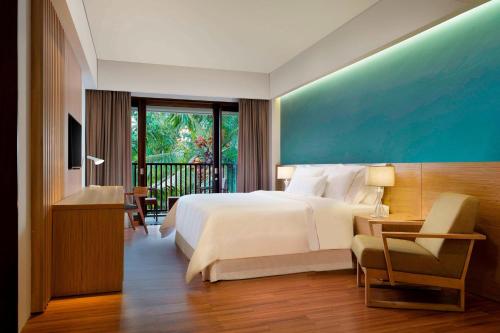 Deluxe Premier Room, Guest room, 1 King, Garden view, Balcony with Free Mini Bar, Daily Shuttle to Monkey Forest, Daily Yoga, Free Bike to borrow, Fre del hotel Element By Westin Bali Ubud - Chse Certified