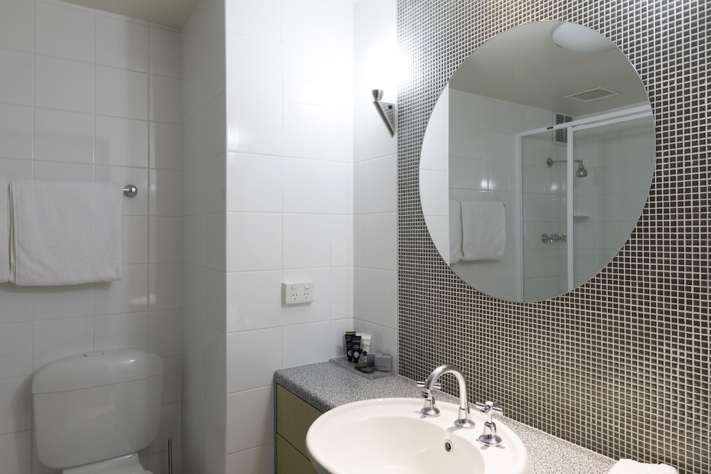 Habitación Estándar con Cama Queen, 1 Cama Queen del hotel Mercure Albury. Foto 4