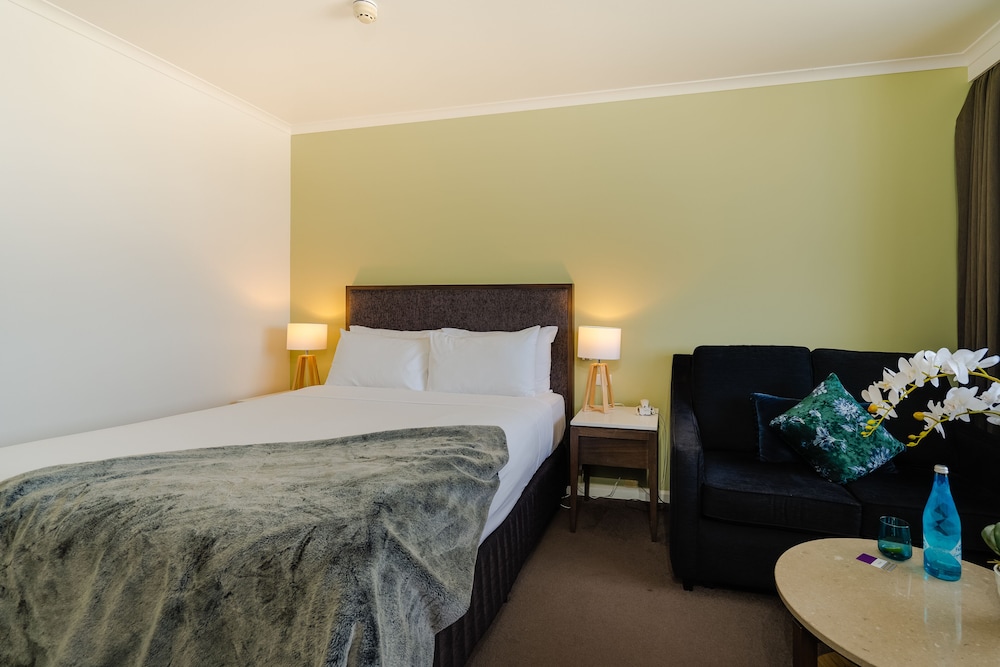 Habitación Superior No Fumadores con 1 Cama Queen del hotel Mercure Albury. Foto 5