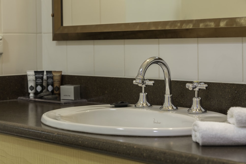Habitación Superior No Fumadores con 1 Cama Queen del hotel Mercure Albury. Foto 9