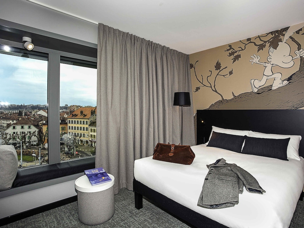 Cómodas habitaciones con 1 cama doble. Edición limitada del hotel Ibis Styles Genève Carouge. Foto 5