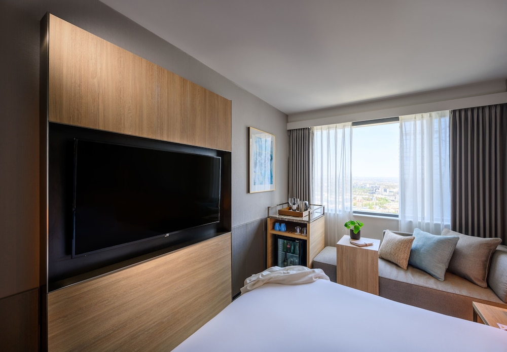 Habitación Estándar 1 Cama King del hotel Novotel Melbourne Central. Foto 10