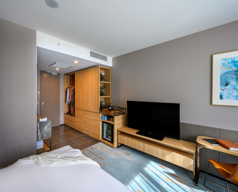 Habitación Deluxe 1 Cama King del hotel Novotel Melbourne Central. Foto 16