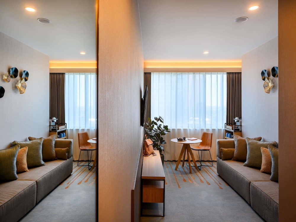 Suite Junior 1 Cama King del hotel Novotel Melbourne Central. Foto 4