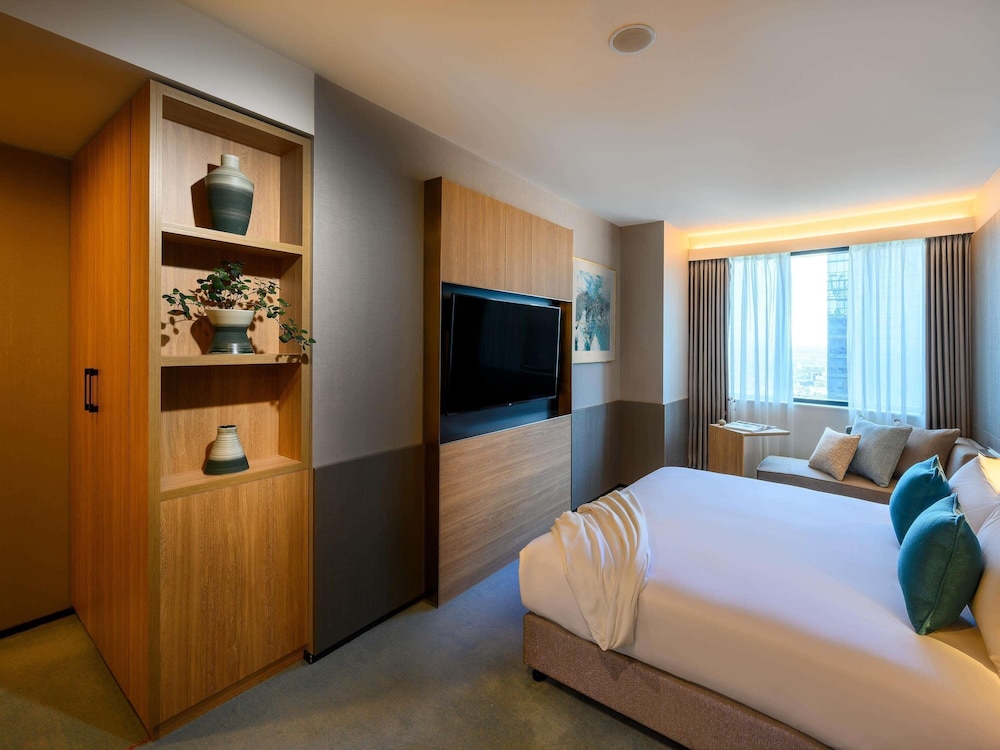 Suite Junior 1 Cama King del hotel Novotel Melbourne Central. Foto 5