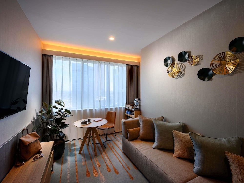 Suite Junior 1 Cama King del hotel Novotel Melbourne Central. Foto 9