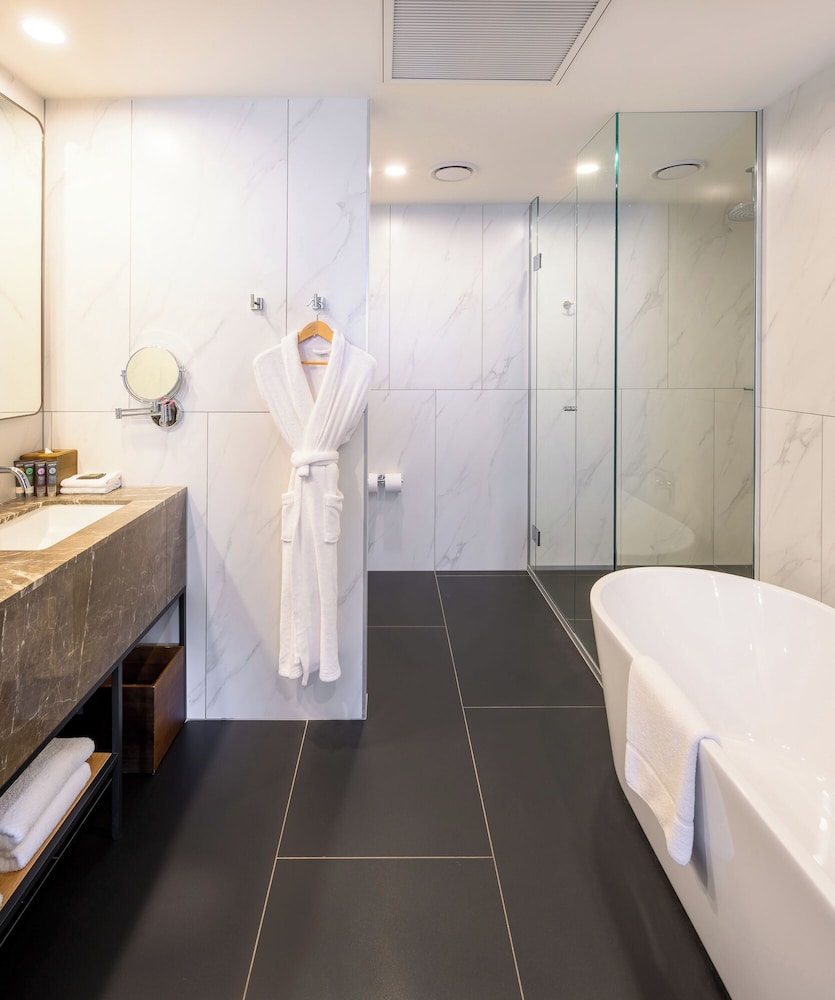 Suite Junior 1 Cama King del hotel Novotel Melbourne Central. Foto 11