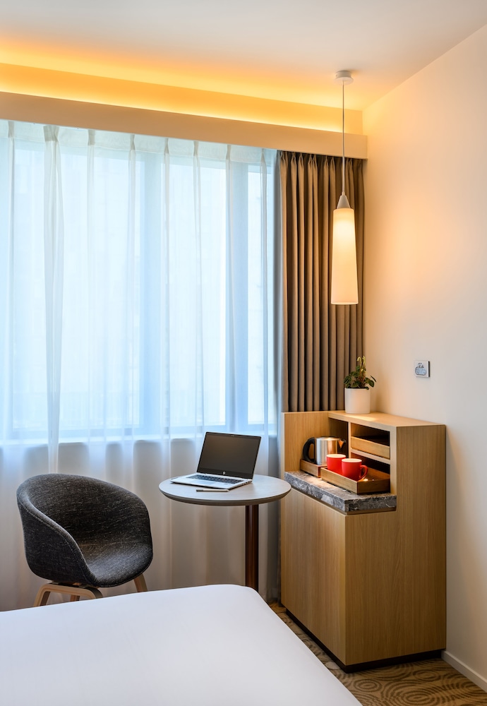 Habitación Superior 1 Cama Queen del hotel Ibis Melbourne Central. Foto 12