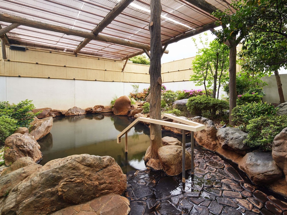 Habitación clásica estilo japonés, 4 futones, junto al lago del hotel Grand Mercure Lake Biwa Resort & Spa