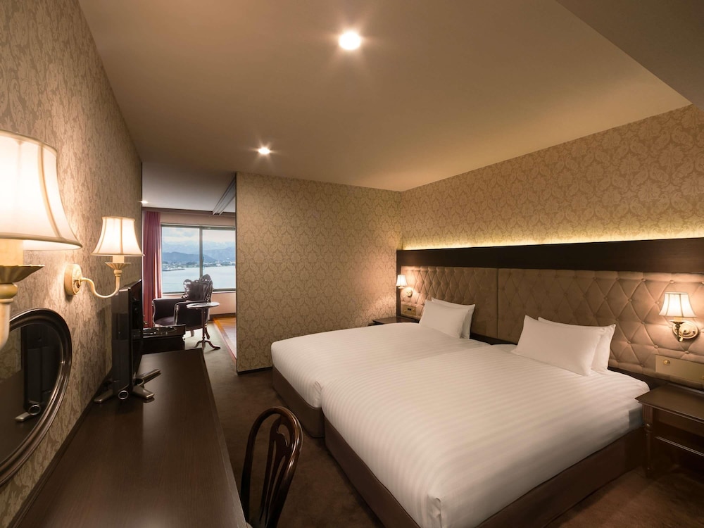 Suite estándar, 2 camas individuales, vistas al lago del hotel Grand Mercure Lake Biwa Resort & Spa. Foto 8