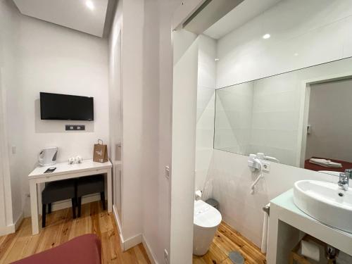 Habitación Doble Interior del hotel Mystay Porto Centro. Foto 4