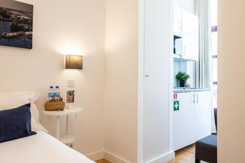Estudio con balcón del hotel Mystay Porto Centro. Foto 3