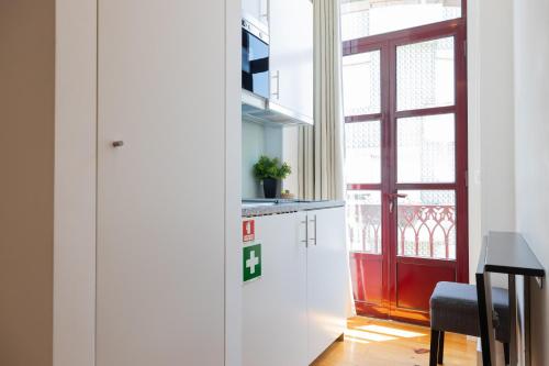 Estudio con balcón del hotel Mystay Porto Centro. Foto 7