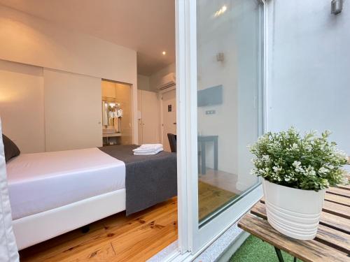Habitación Doble con Terraza del hotel Mystay Porto Centro. Foto 4