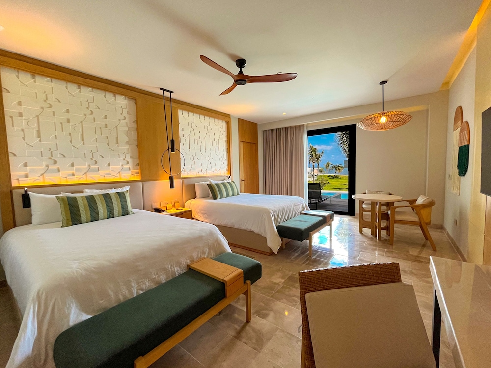 Serenity Club Junior Suite Swim Out Vista Parcial al Mar 2 Camas Queen del hotel Haven Riviera Cancun - All Inclusive - Adults Only