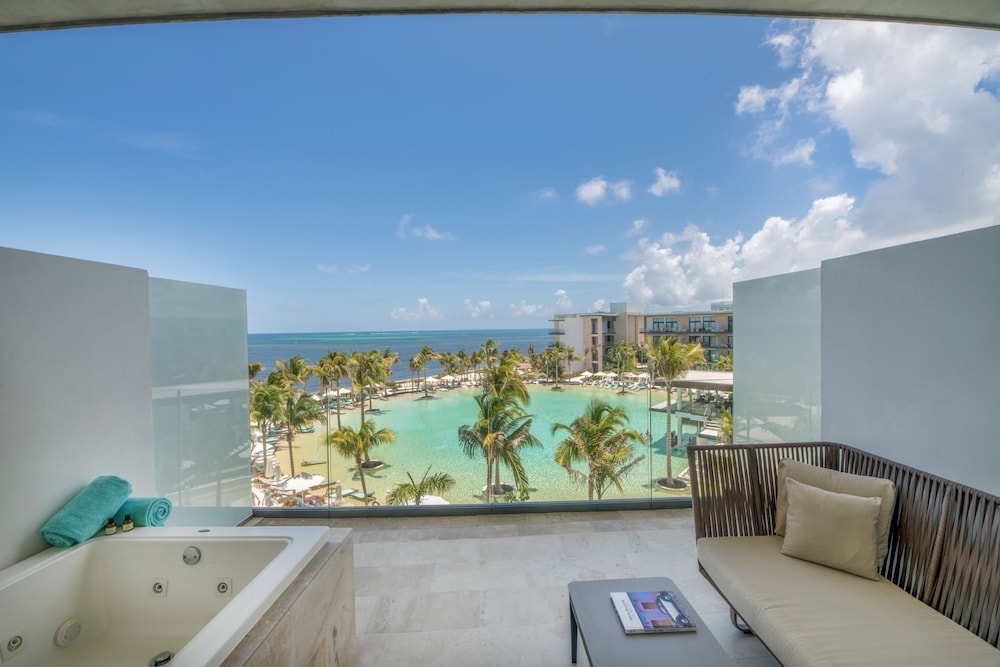 Junior Suite Romance con vistas parciales al mar del hotel Haven Riviera Cancun - All Inclusive - Adults Only. Foto 2