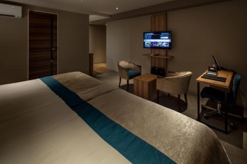 Deluxe Hollywood Twin Room ( No Extra Bed Available ) del hotel Wat & Spa Hida Takayama