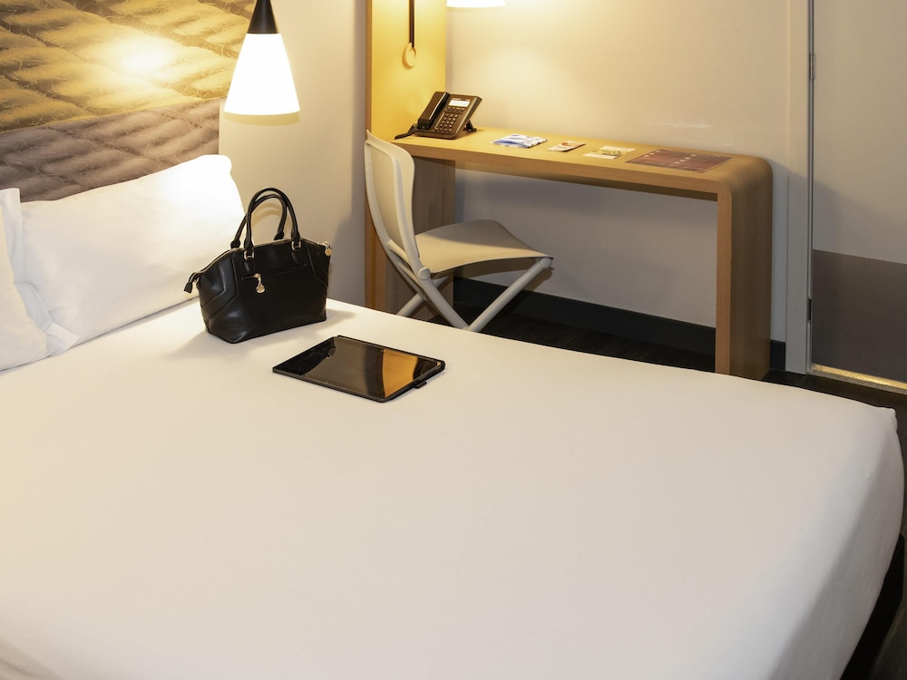 HABITACIÓN STANDARD ADAPTADA CON 1 CAMA DOBLE del hotel Ibis Sao Paulo Tatuape. Foto 1