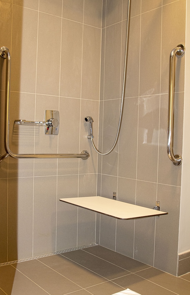 HABITACIÓN STANDARD ADAPTADA CON 1 CAMA DOBLE del hotel Ibis Sao Paulo Tatuape. Foto 8