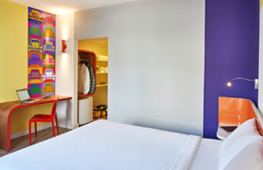 Apartamento Standard con una cama doble del hotel Ibis Styles Balneário Camboriú. Foto 1