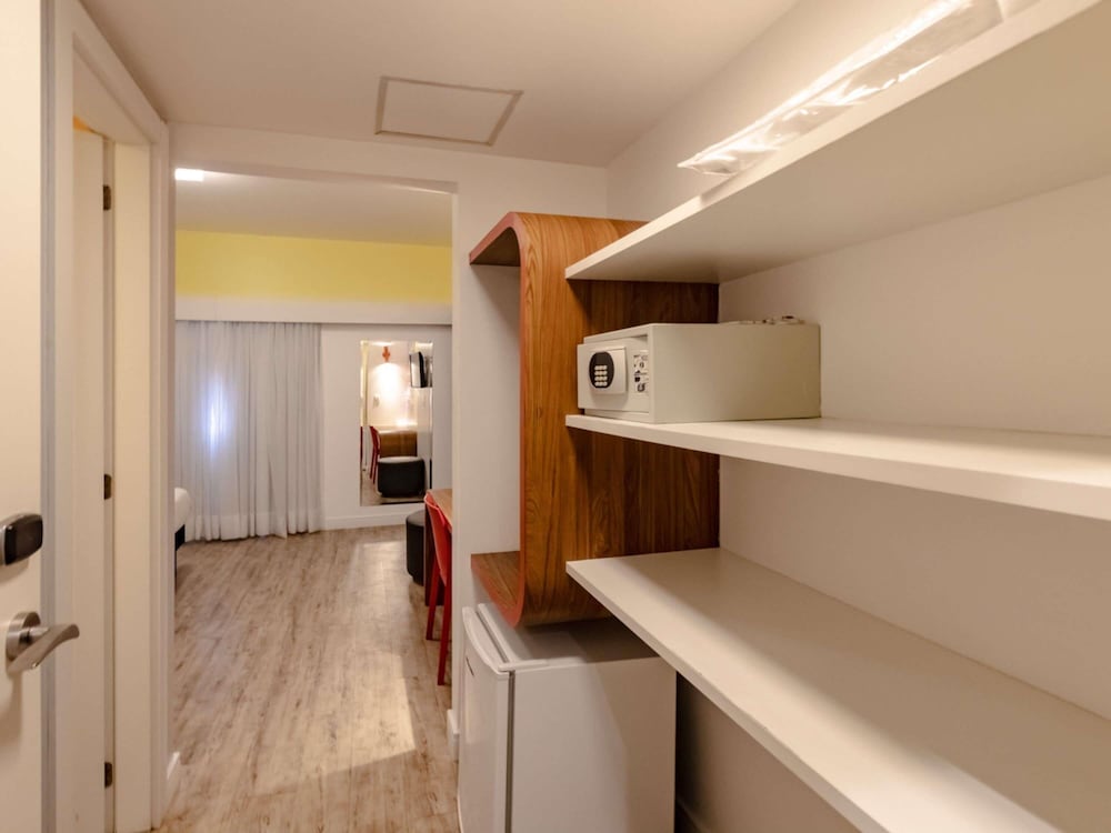 Apartamento Standard con una cama doble del hotel Ibis Styles Balneário Camboriú. Foto 2