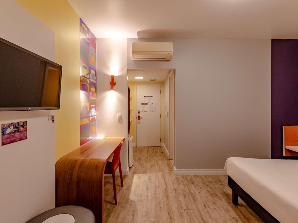Apartamento Standard con una cama doble del hotel Ibis Styles Balneário Camboriú. Foto 3