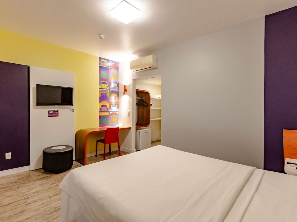 Apartamento Standard con una cama doble del hotel Ibis Styles Balneário Camboriú. Foto 4
