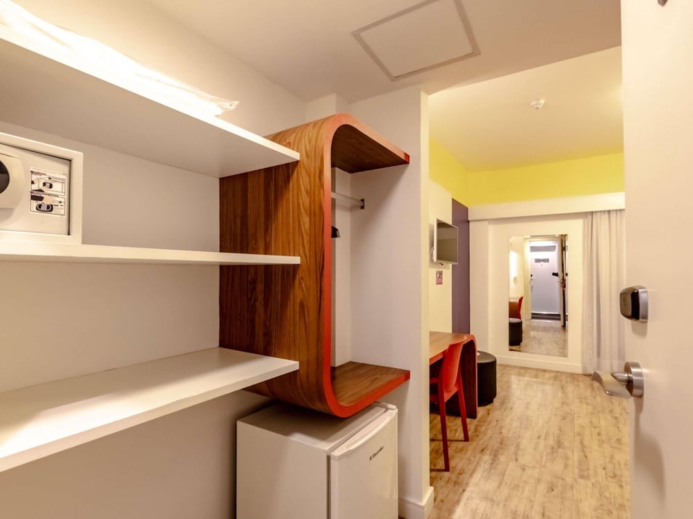 Apartamento Standard con dos camas individuales del hotel Ibis Styles Balneário Camboriú. Foto 3