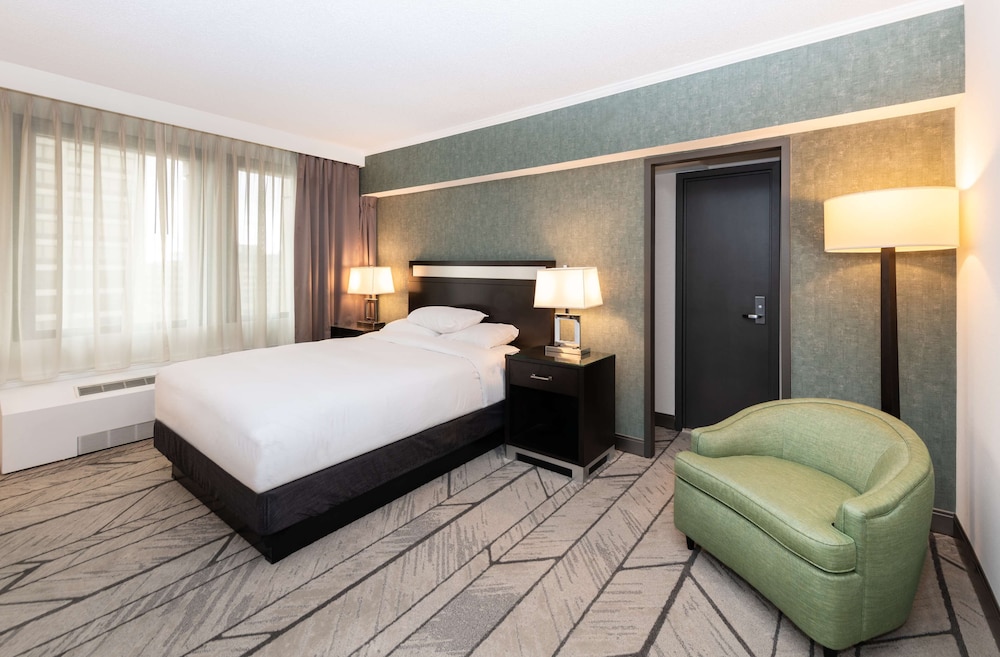Habitación, 1 cama de matrimonio del hotel DoubleTree Newark Penn Station