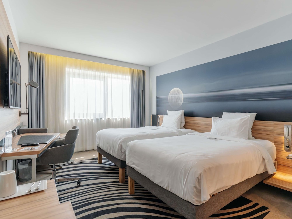 Habitación Superior con Dos Camas Individuales del hotel Novotel Istanbul Zeytinburnu. Foto 7