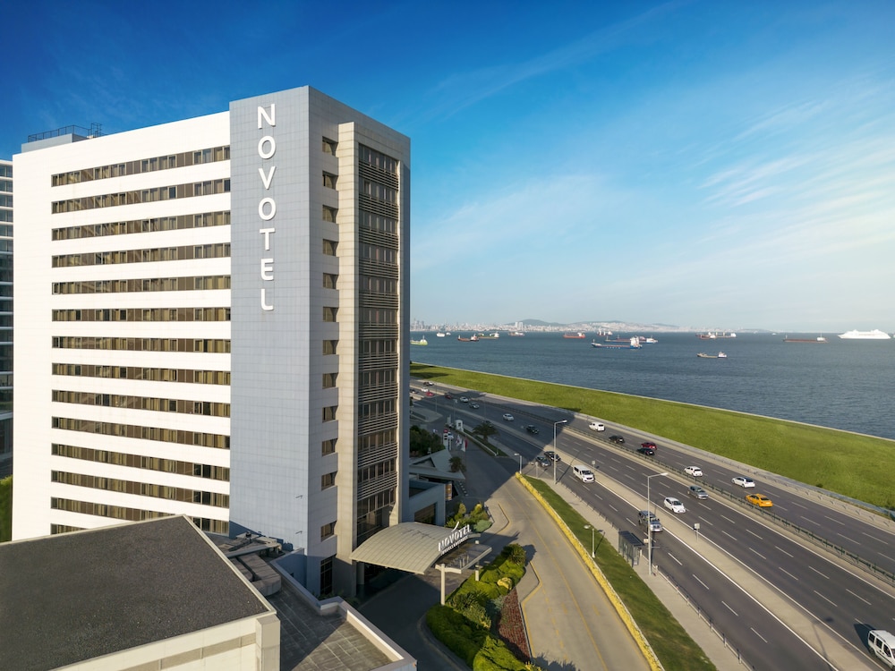 Habitación Superior con Dos Camas Individuales del hotel Novotel Istanbul Zeytinburnu. Foto 11