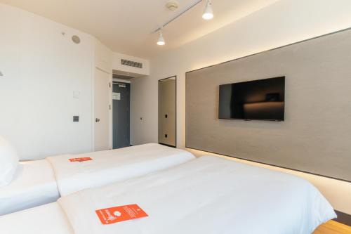 Habitación Superior con vistas al mar del hotel Ibis Istanbul Zeytinburnu. Foto 9